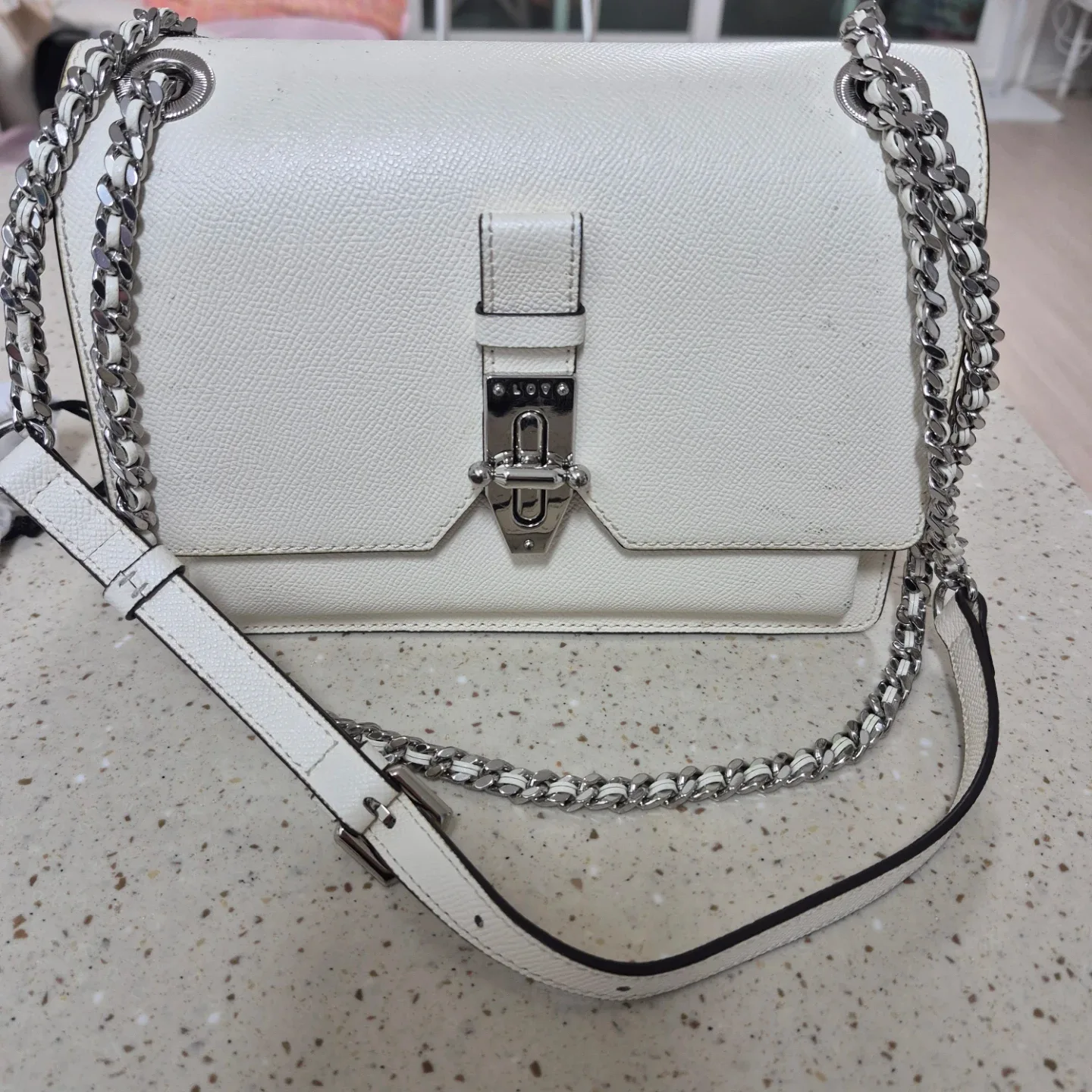 러브캣 샤르망 체인숄더백(더스트백 있음)