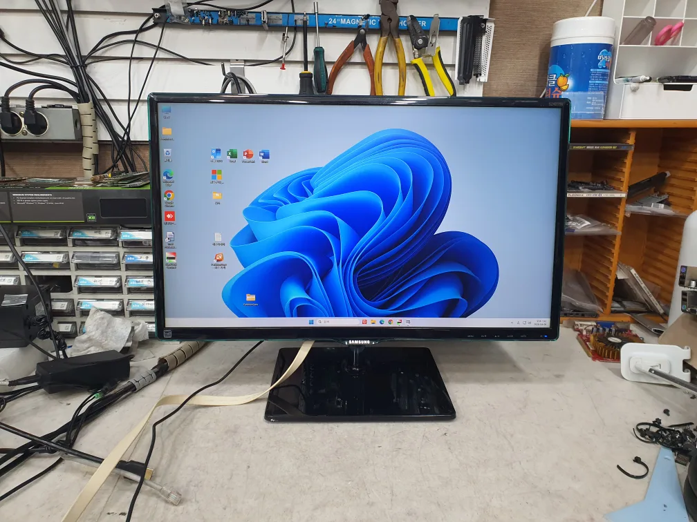 삼성 24인치 모니터 LS24D390HLA