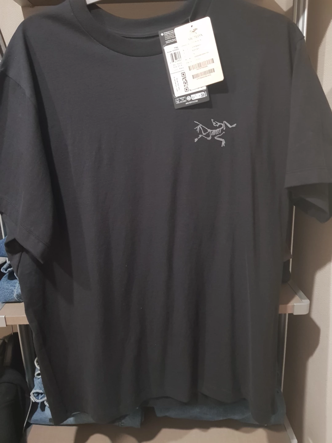 아크테릭스 블랙 반팔티