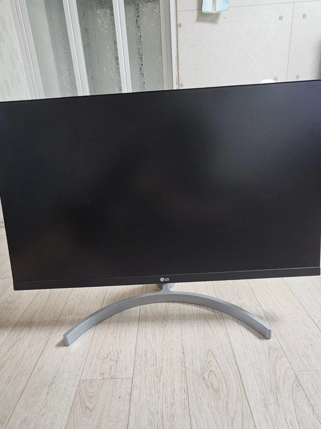 LG 모니터 24인치 24MK600M 팝니다~!