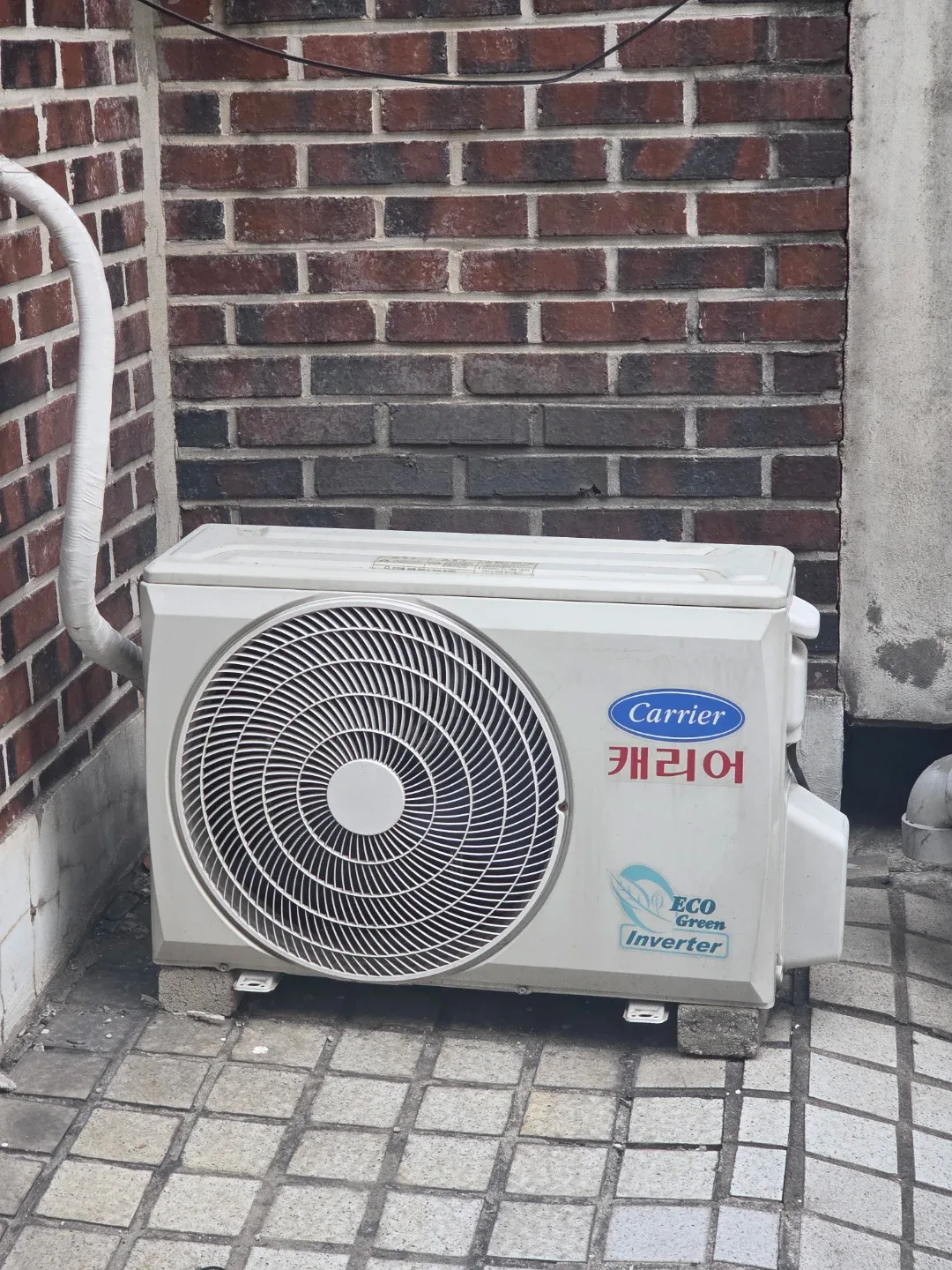 캐리어 벽걸이 에어컨 6평형 팝니다.