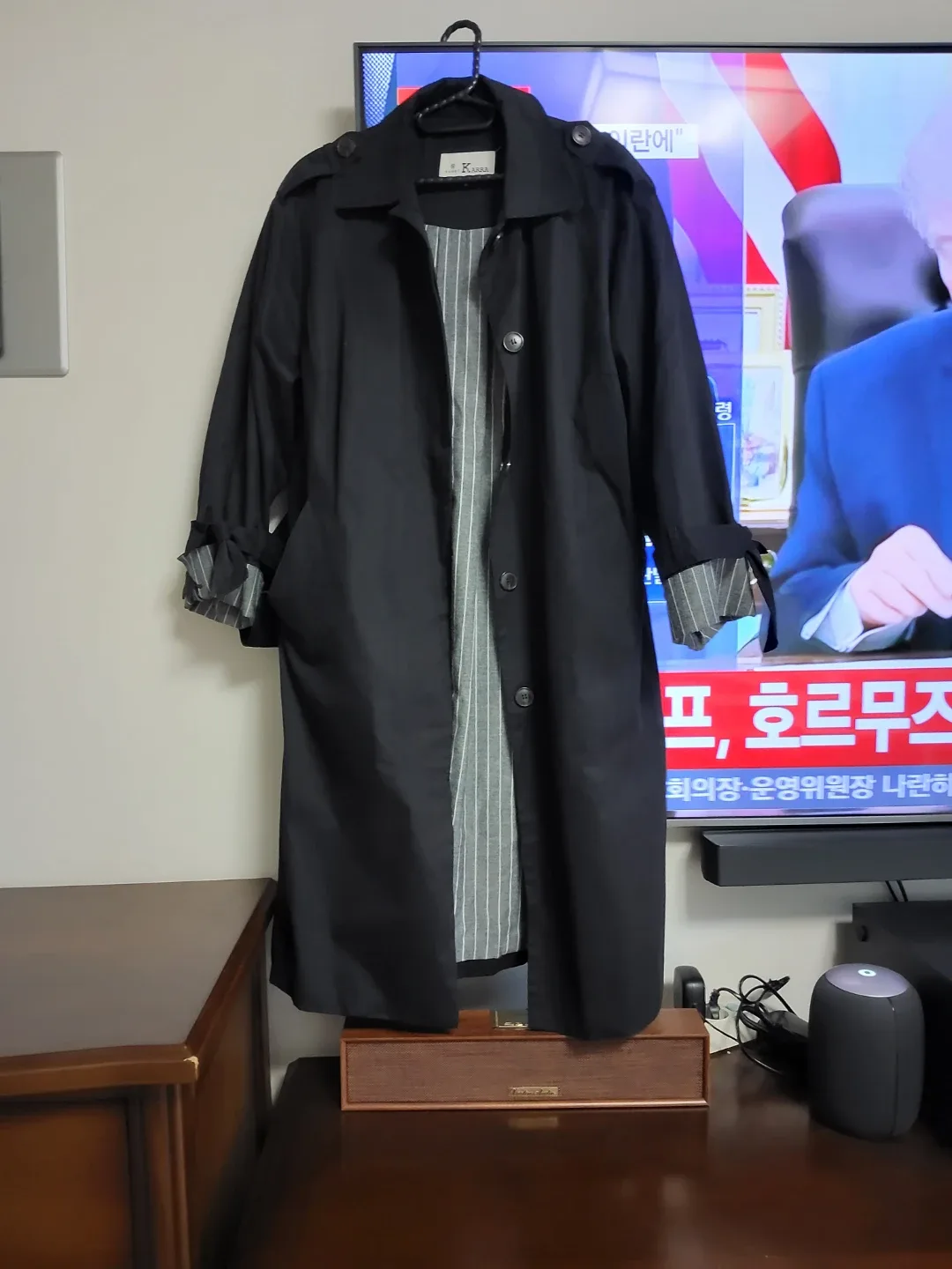 K.SOUL 블랙 트렌치 코트