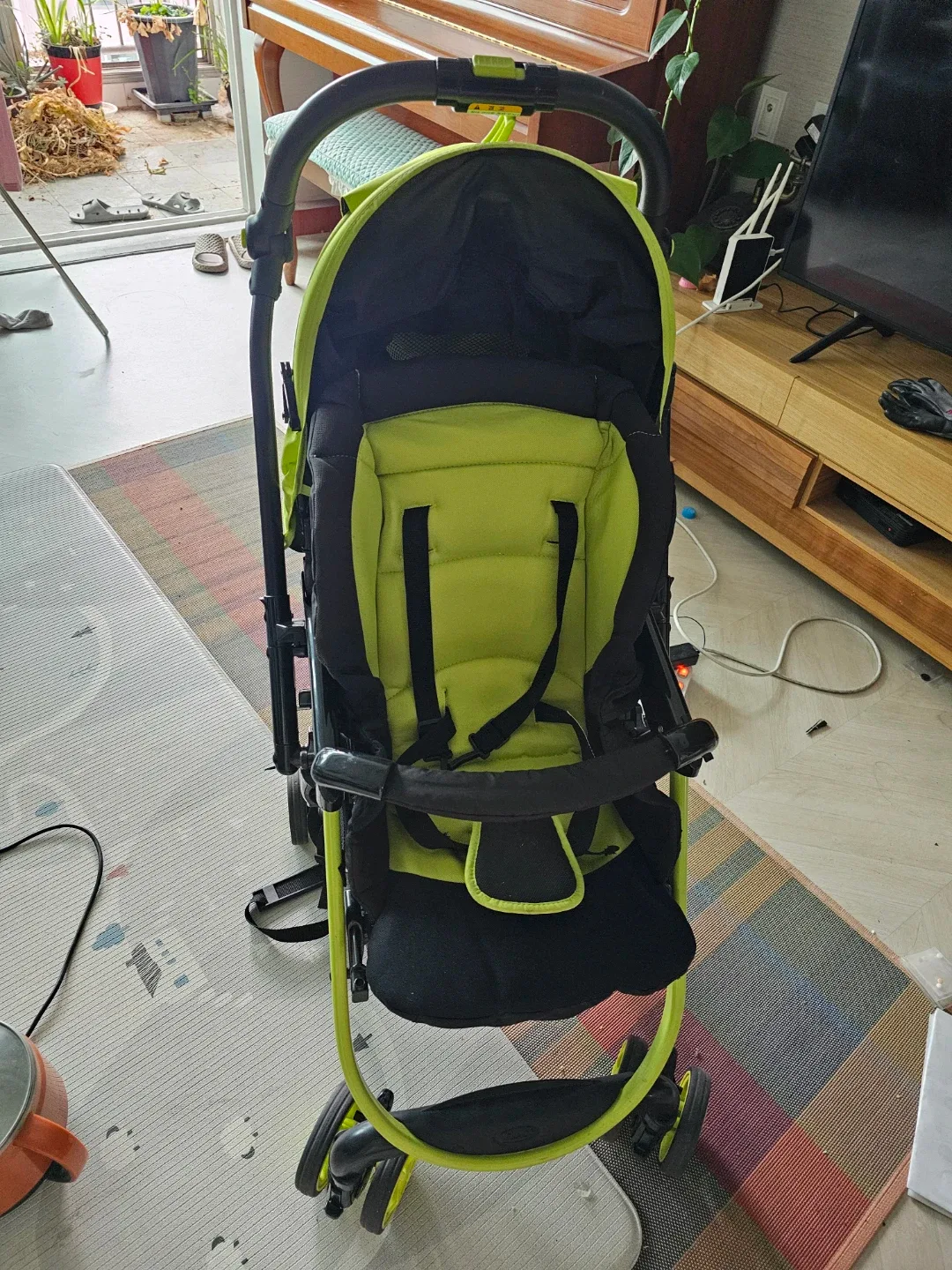 그라코 휴대용 유모차 라임색