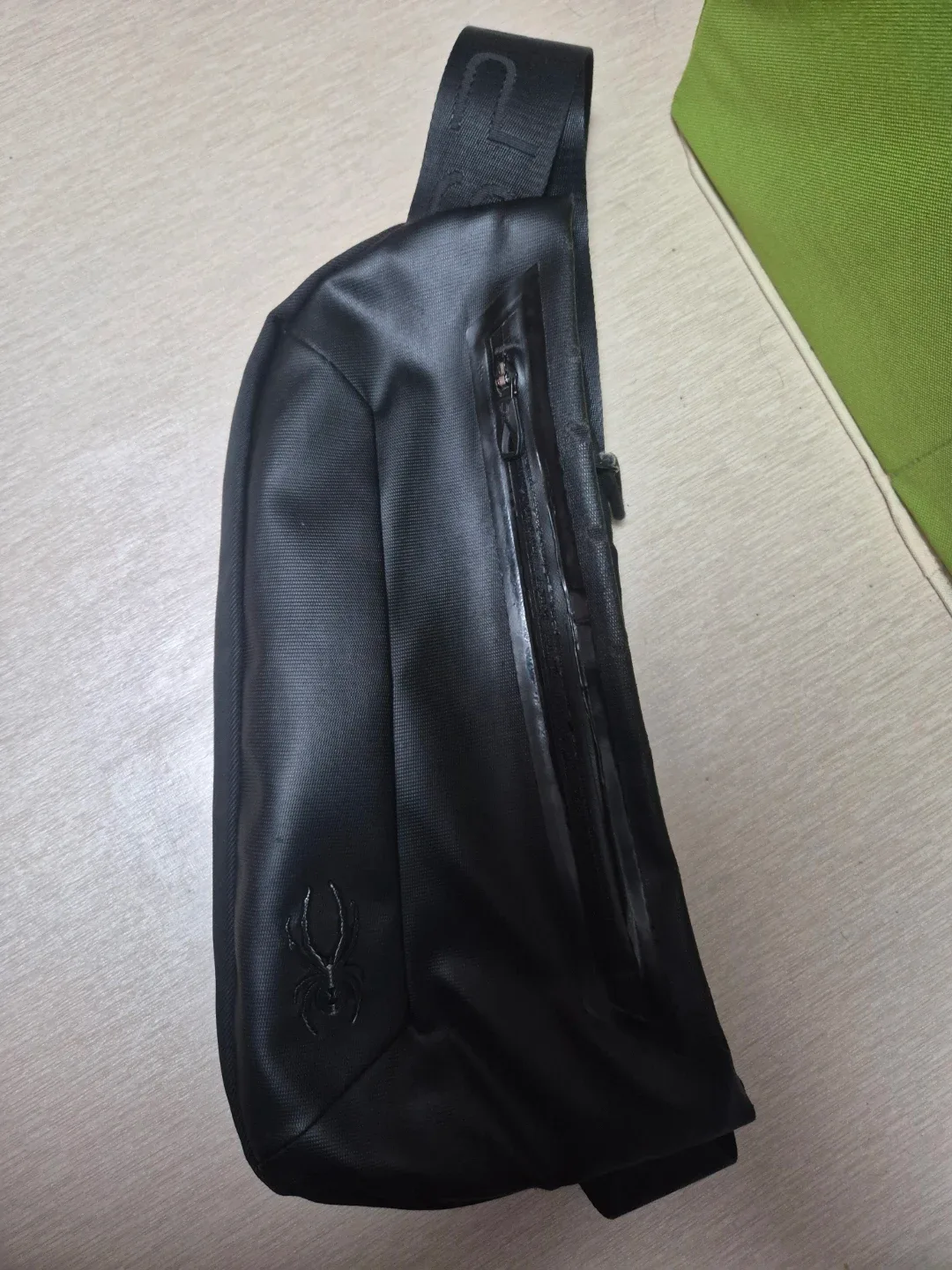 스파이더 슬링백