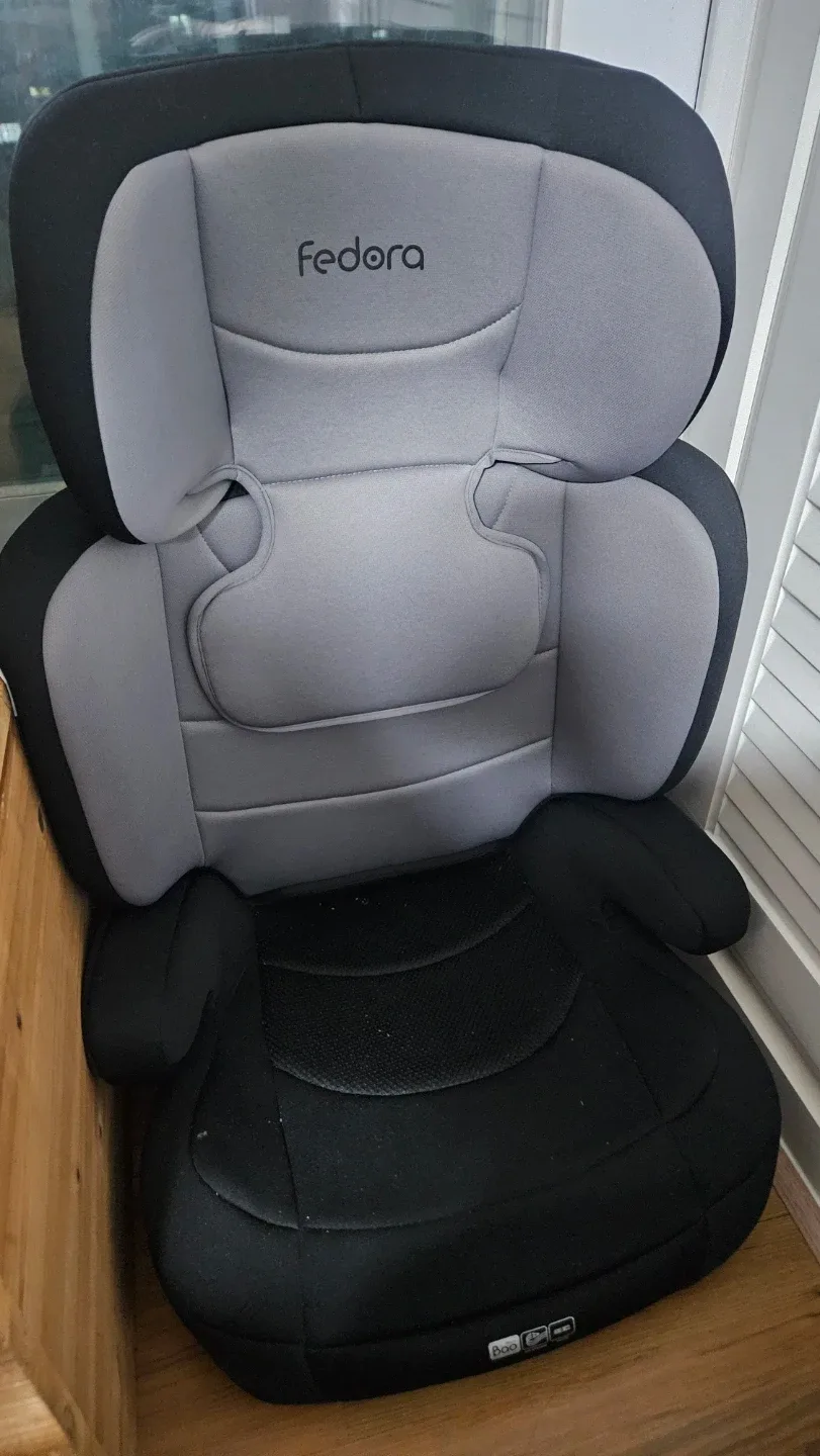 페도라 주니어 카시트