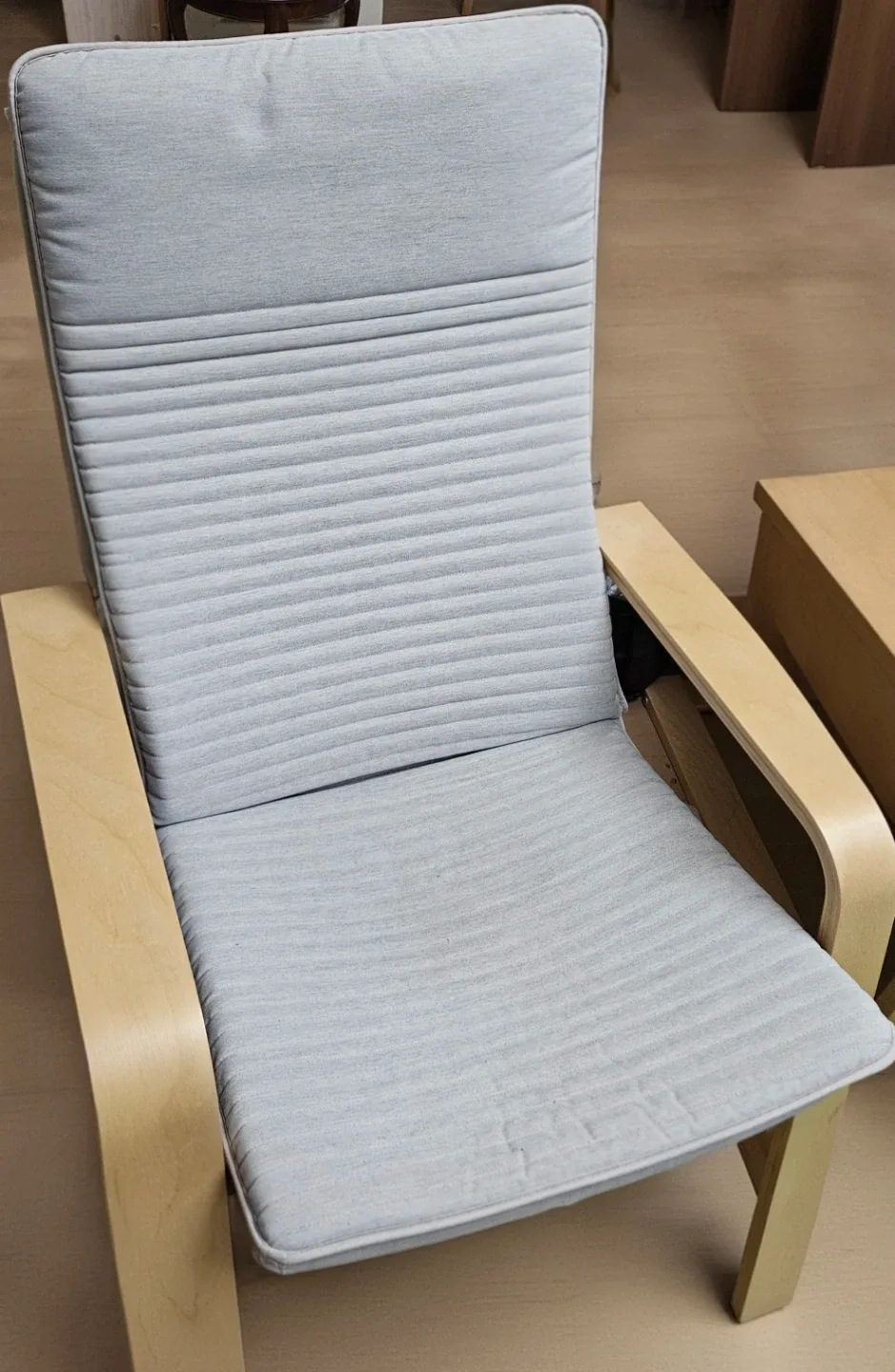 이케아 포엥 암체어