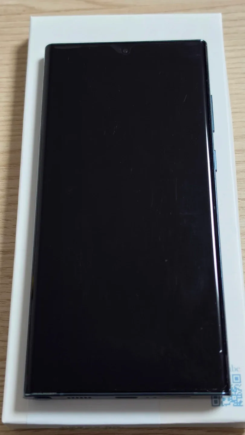 삼성 갤럭시 S22 울트라 512GB 그린 자급제폰입니다