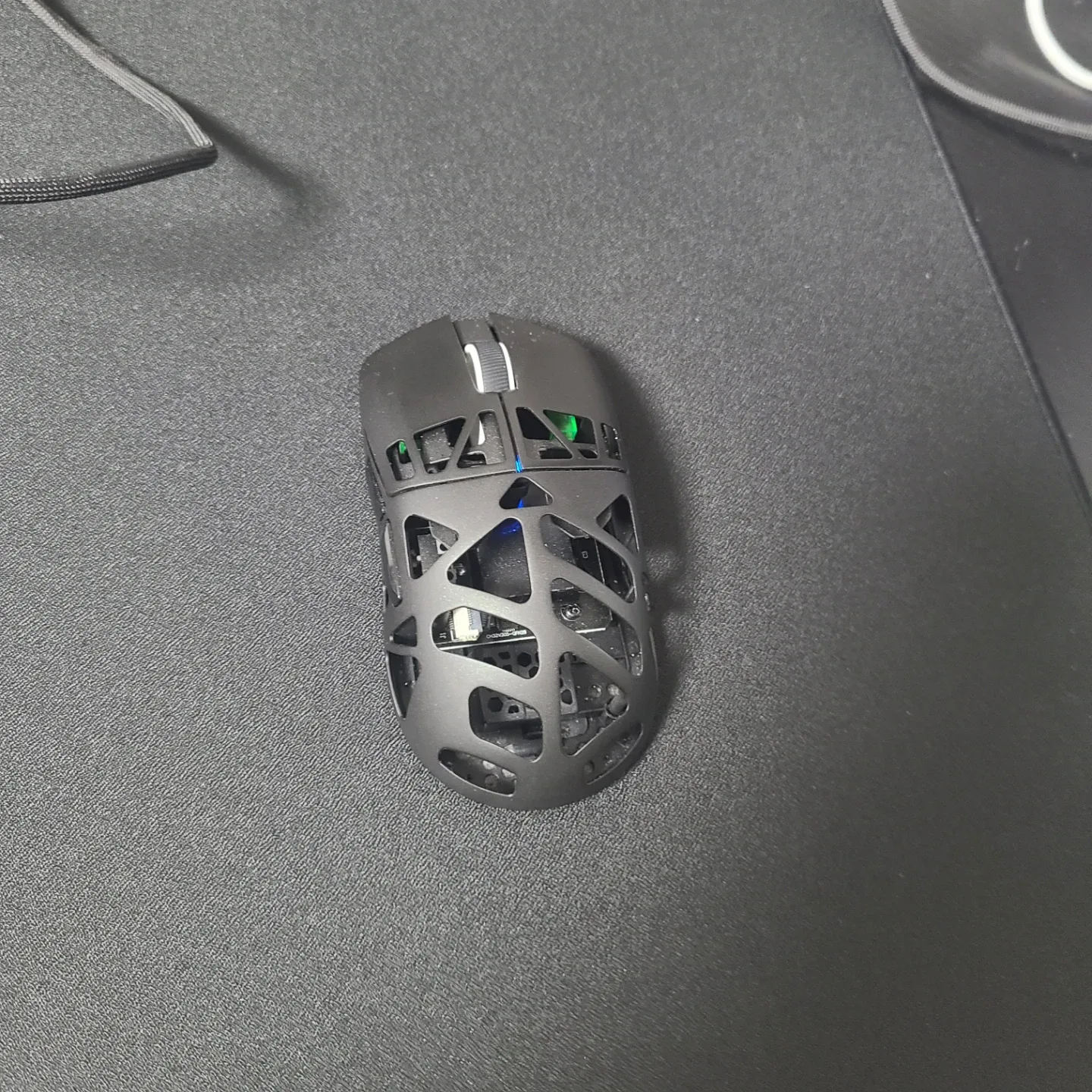 앱코 mg10a 무선마우스 팝니다.