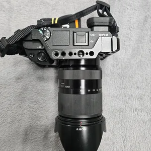 소니 알파 A6400 18-200 카메라