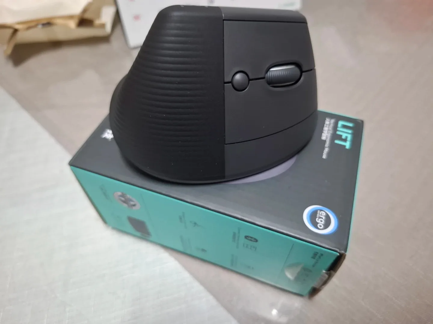 로지텍 리프트 버티컬 마우스