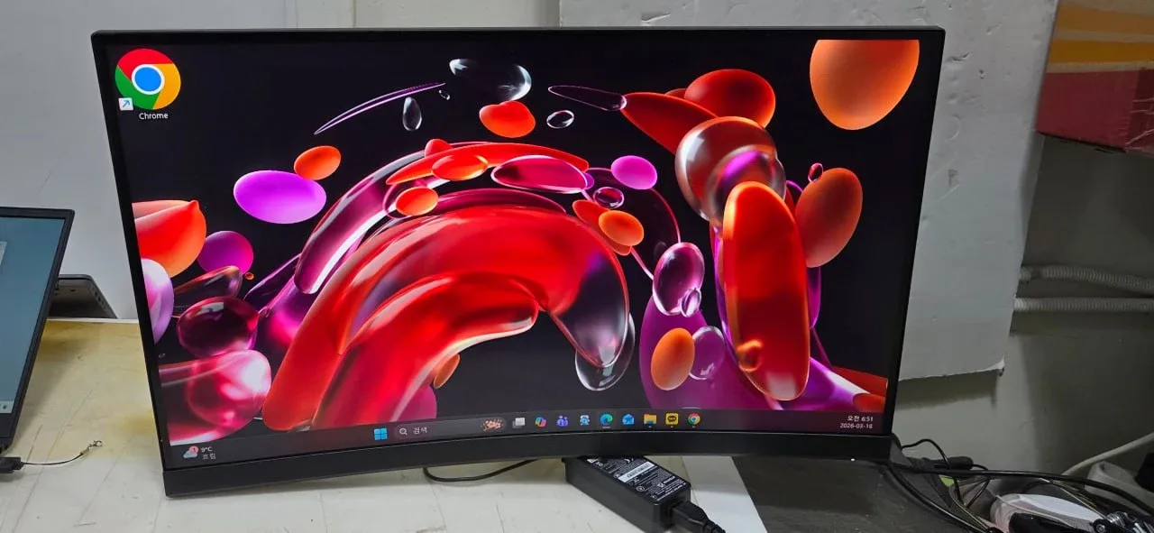 MSI 커브드 모니터 / 27인치