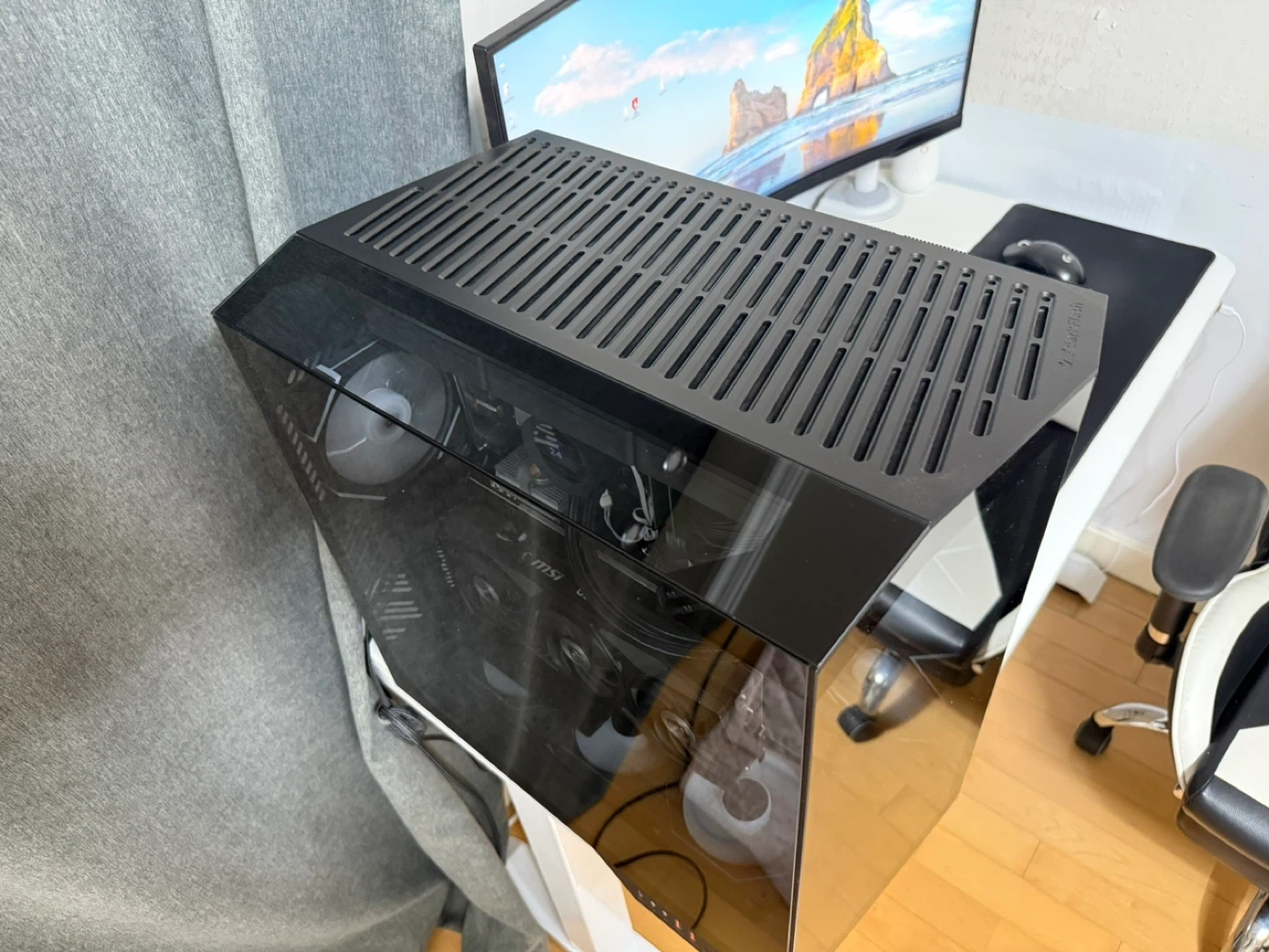 풀고사양 하이엔드급 PC 본체 모니터 키보드 마우스 풀셋 판매합니다 싸게 넘겨요