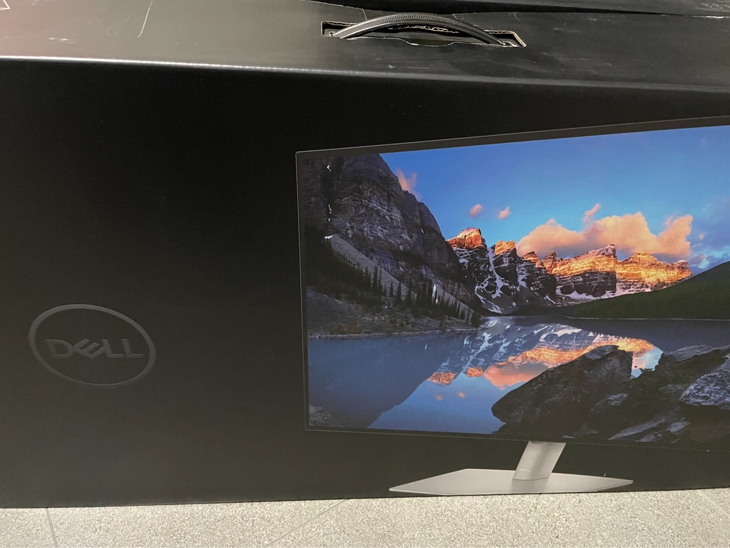 Dell Ultrasharp U2722D 27인치 미개봉 새상품팝니다
