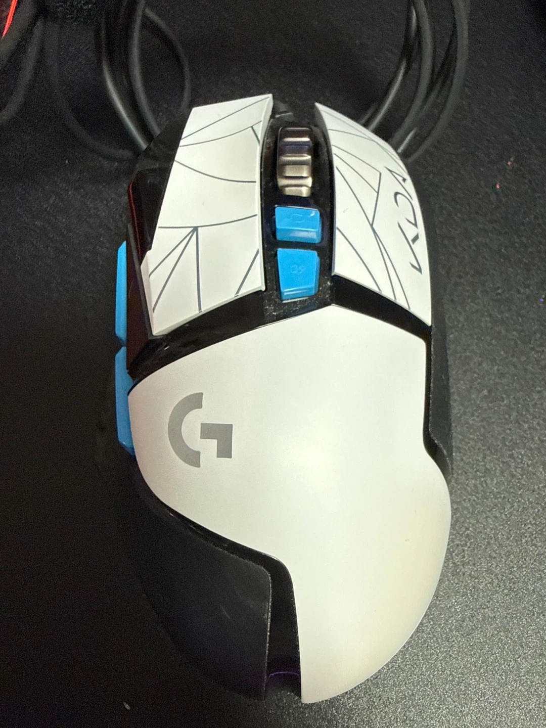 로지텍 G502 HERO 게이밍 마우스