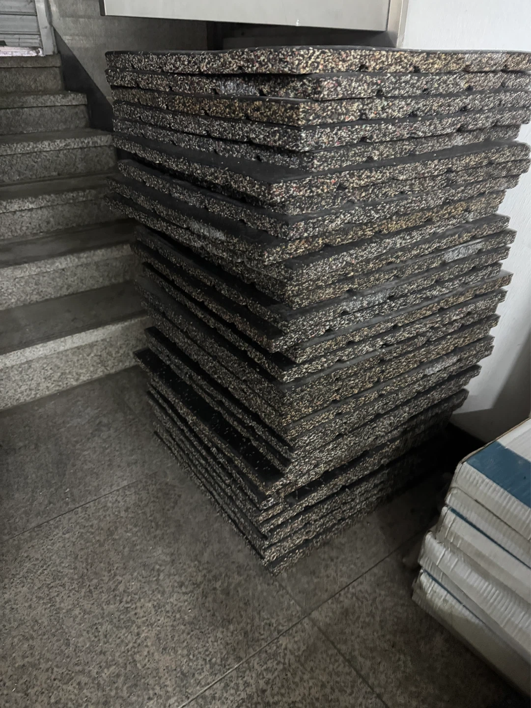 고무 매트 25T(50X50cm)