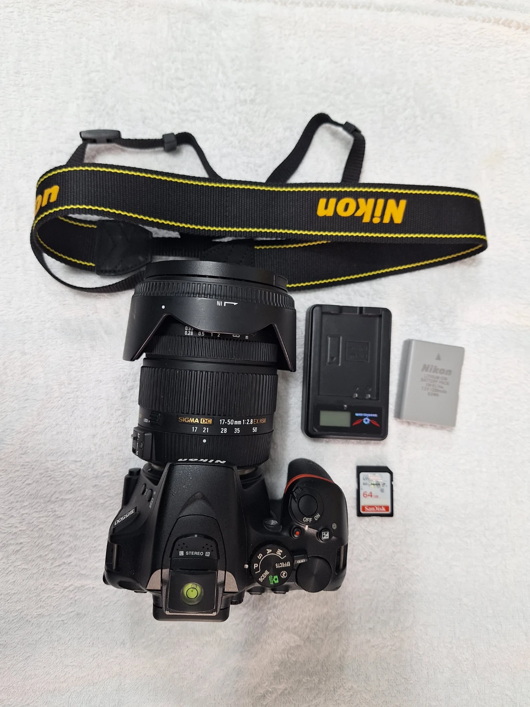 [컷수 4천] 니콘 D5500 + 시그마 17-50 F2.8 (정상작동)