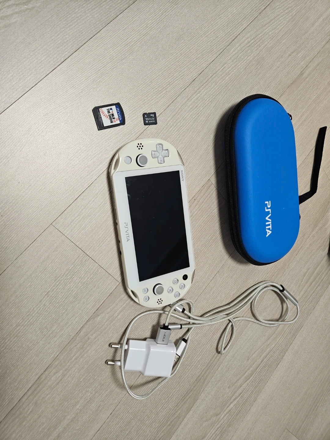 소니 PS Vita 2세대 화이트