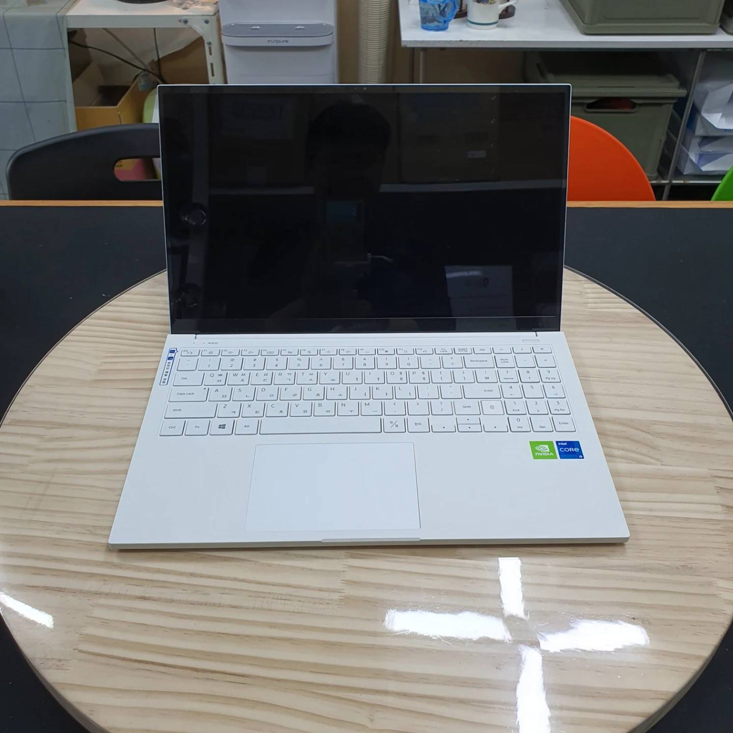 중고 삼성노트북 NT950XDA-XC58W 노트북 팝니다