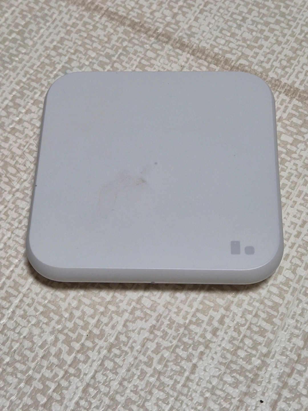 삼성 무선충전기 EP-P1300 화이트