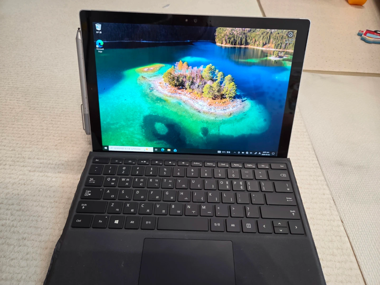 마이크로소프트 서피스 프로4 (i5, 8GB RAM, 256GB SSD)