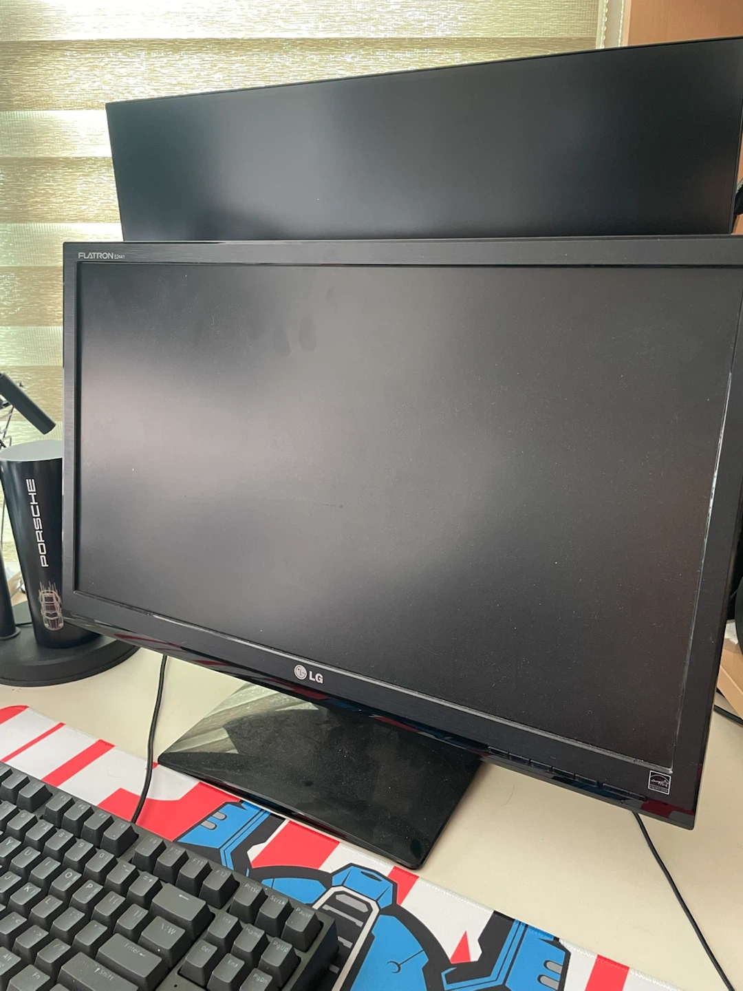 LG 플래트론 24인치 모니터 E2441T