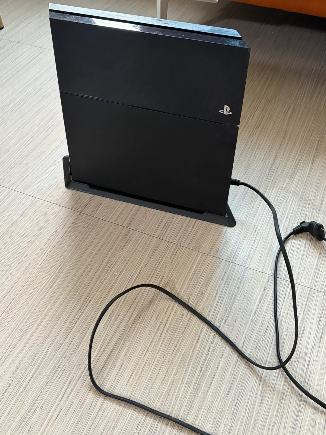 PS4 CUH-1105A 500GB 본체판매/전원켜짐/거치대포함
