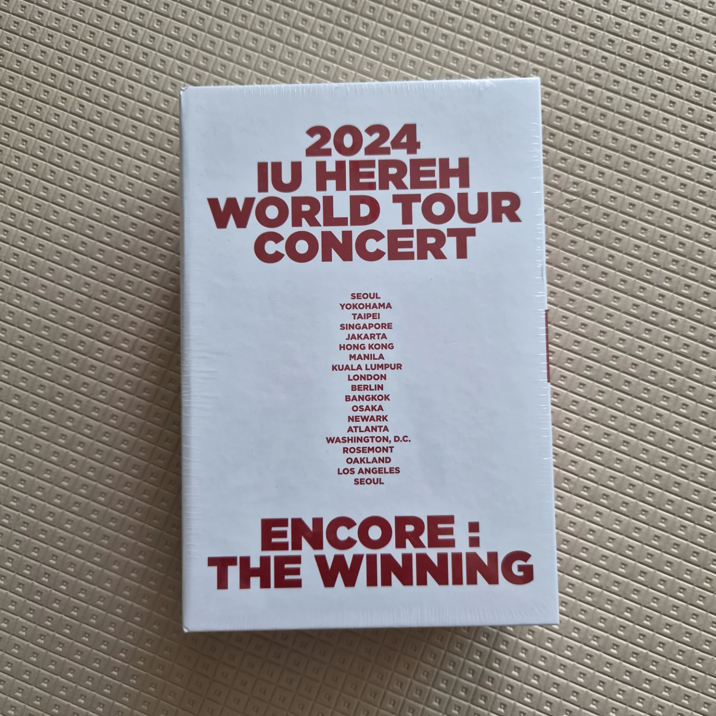 아이유 콘서트 DVD 2024 IU HERE WORLD TOUR | 취미/게임/음반 | 당근 