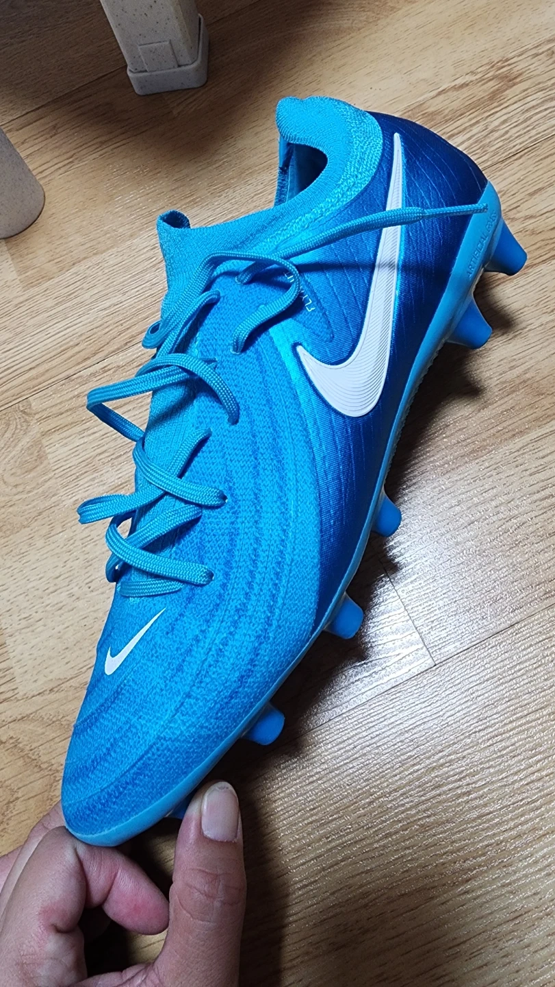 나이키 축구화 Nike Phantom GX 2 Pro AG-Pro 270