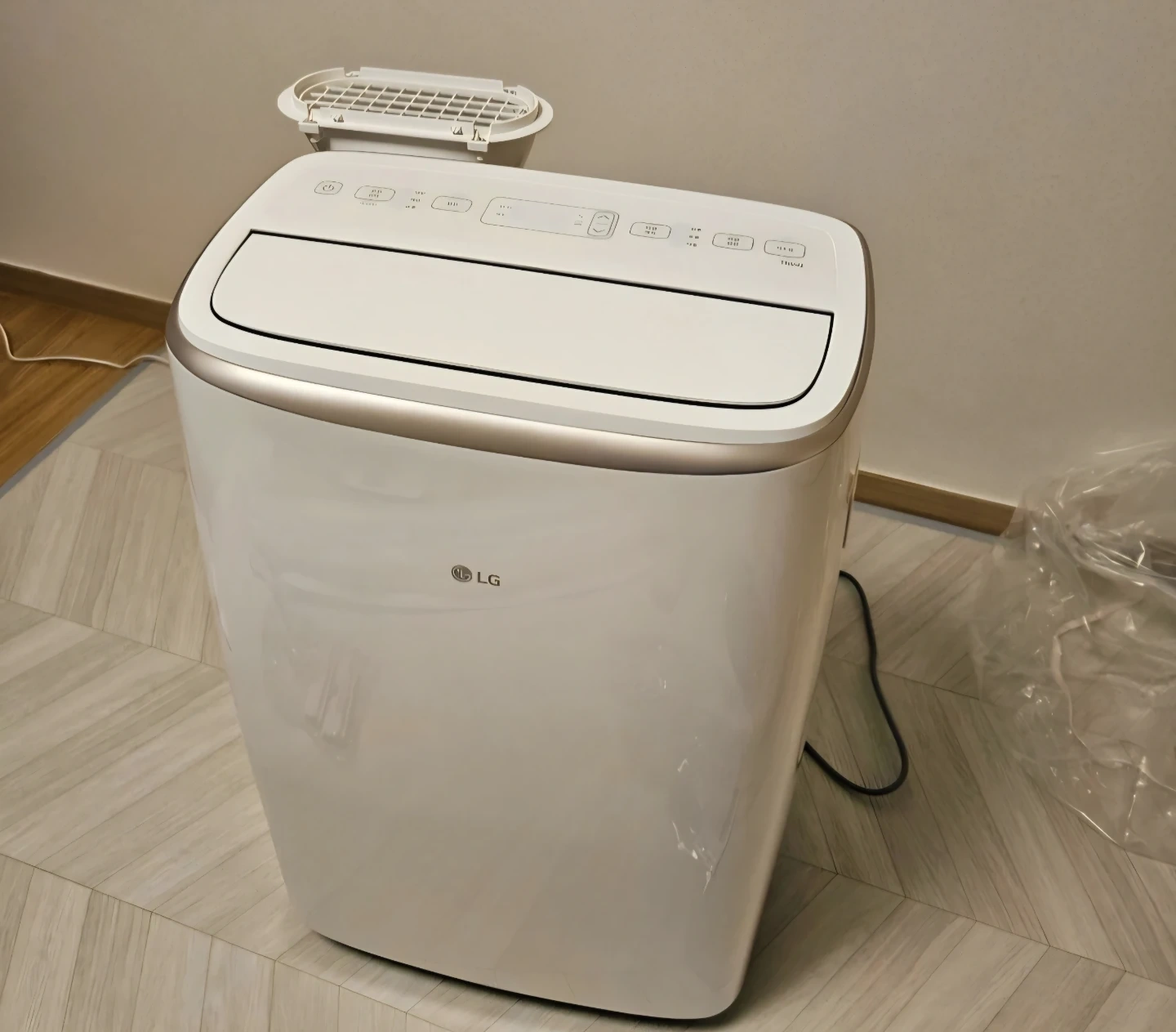 LG 이동식 에어컨 PQ08DBWCN