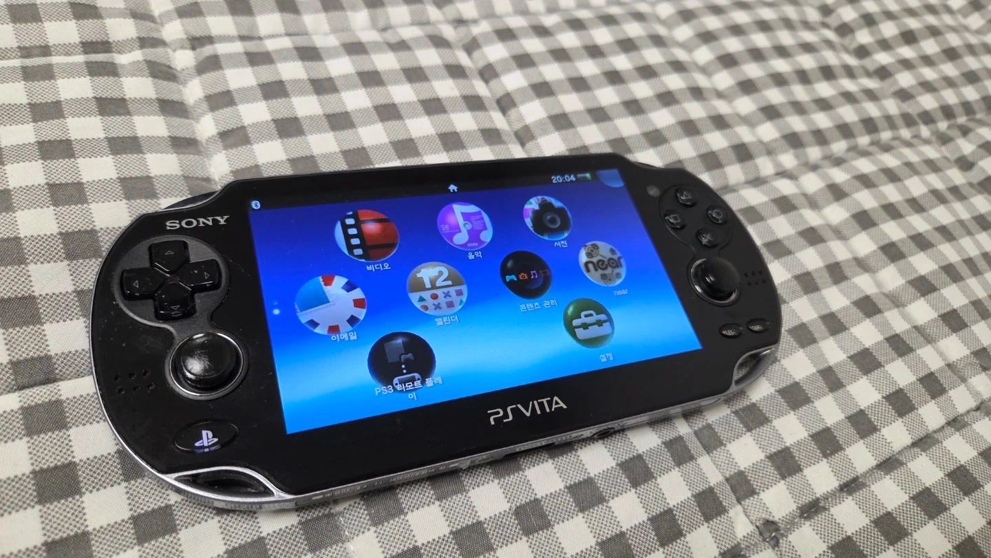 소니 PS Vita 1세대 + 충전기