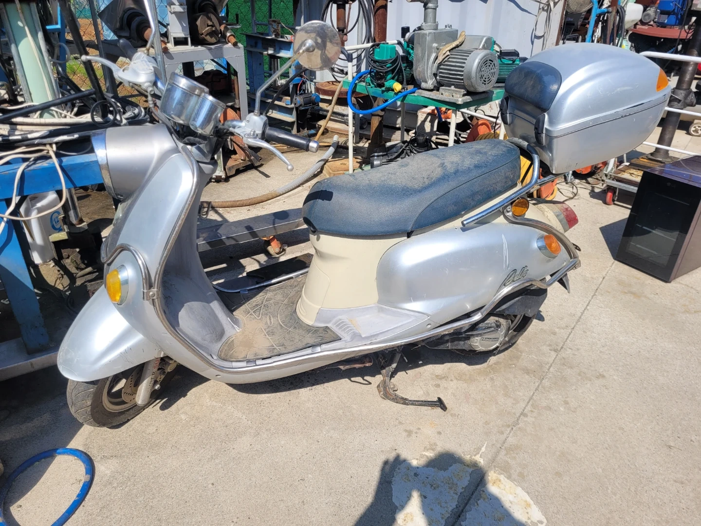 클래식 스쿠터 실버 125cc
