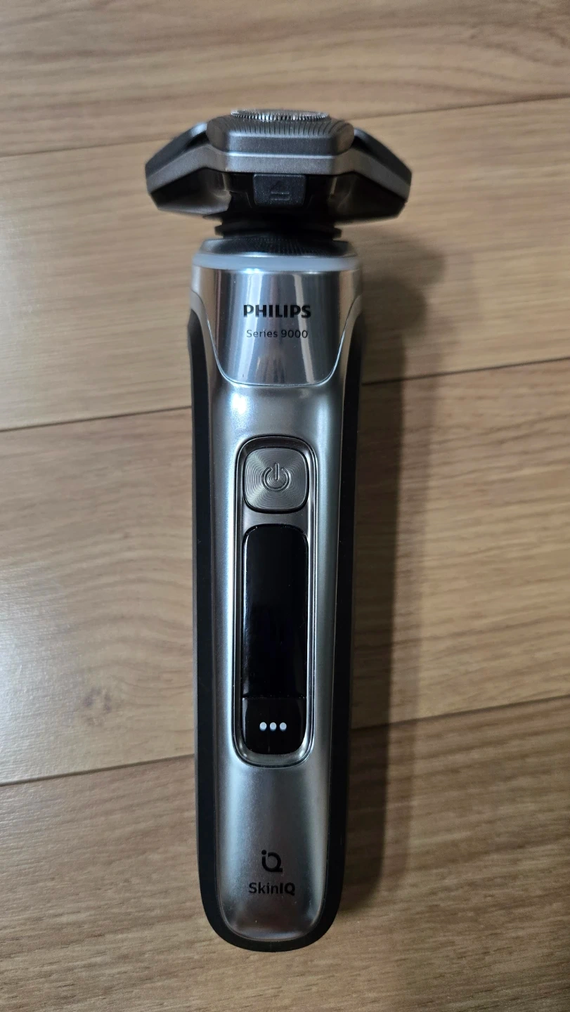 필립스 Series 9000 전기면도기
