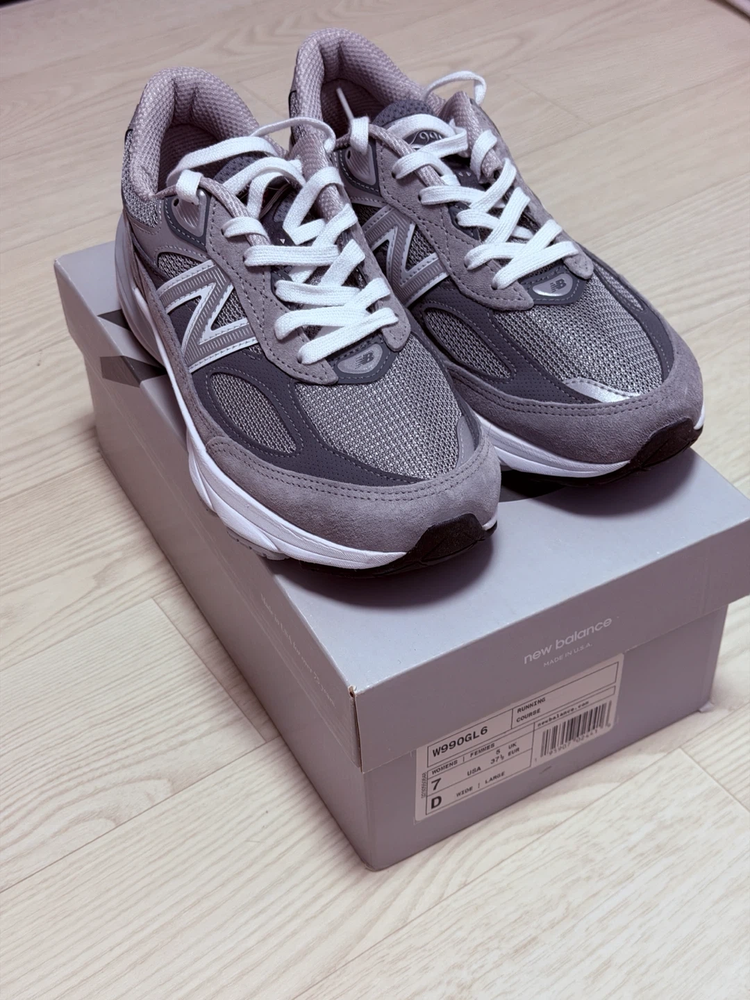 뉴발란스 W990GL6 운동화 240사이즈