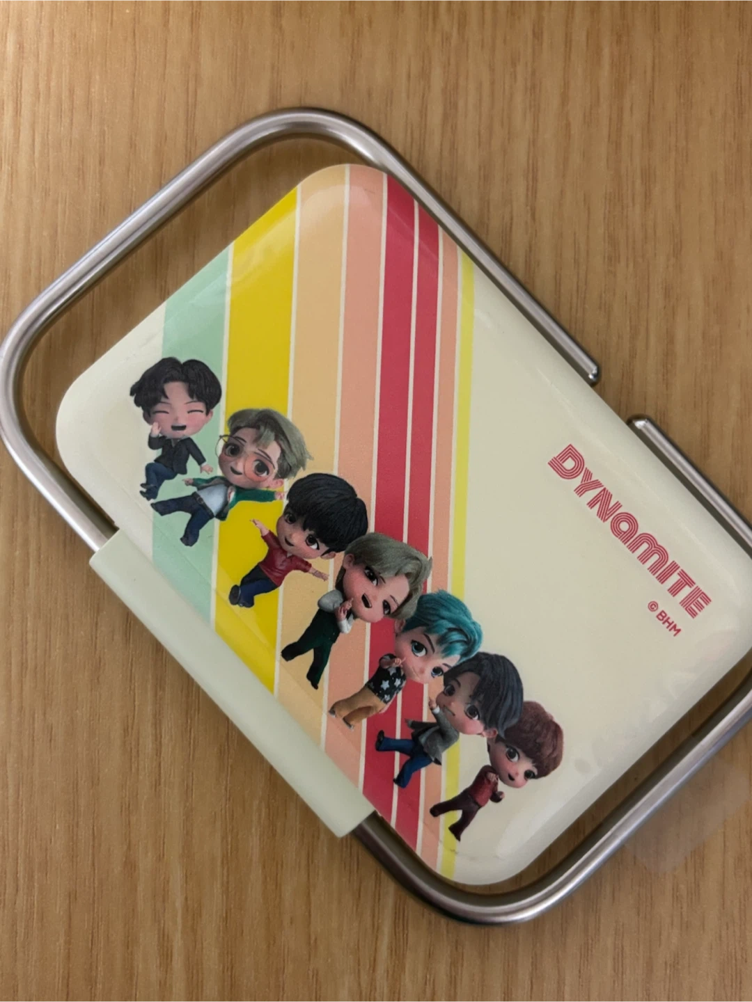 BTS 다이너마이트 무선 보조배터리