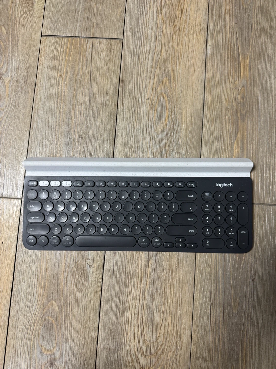 로지텍 블루투스 키보드 K780 영문