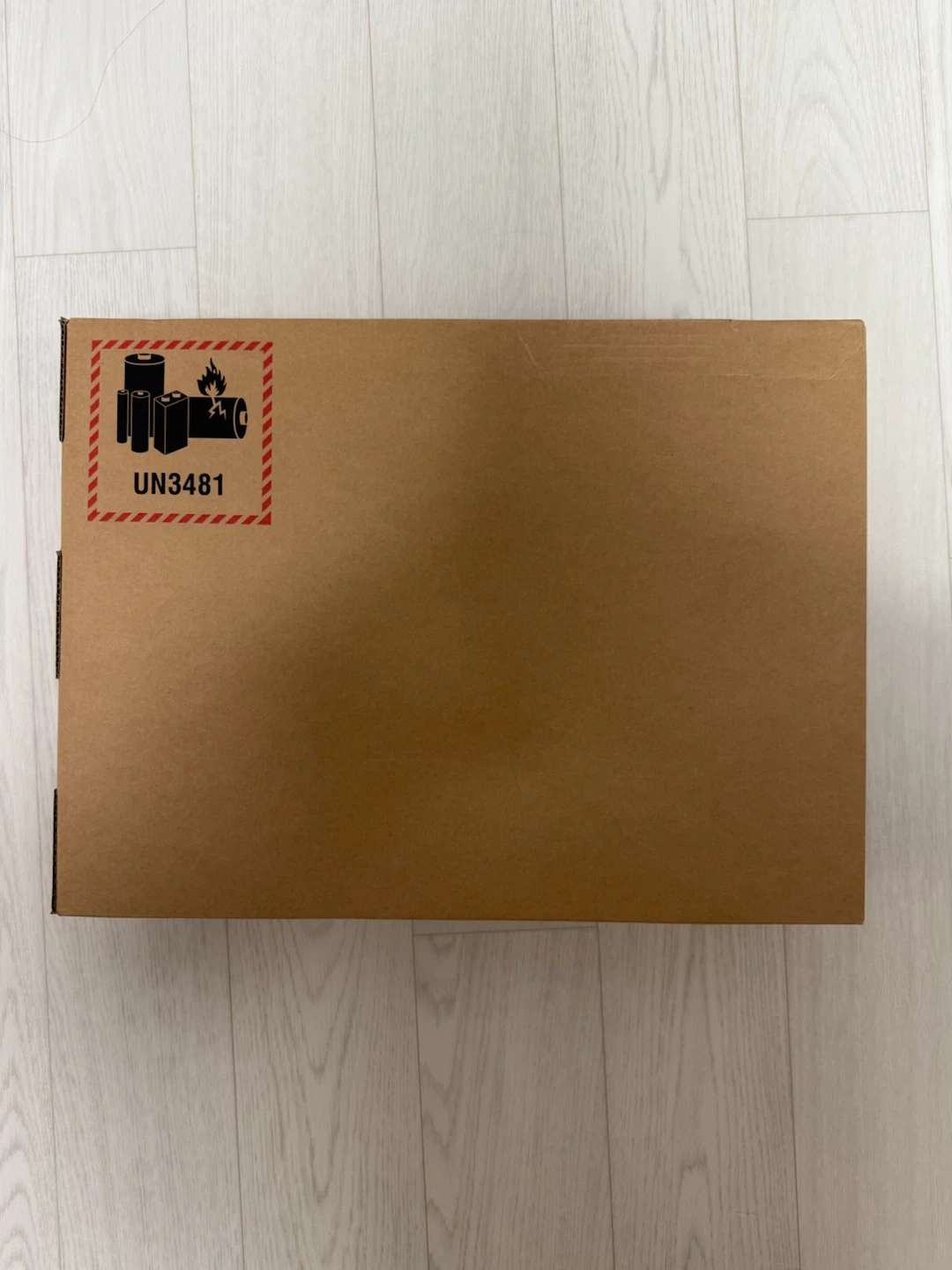 맥북 프로 16 M5 Pro 18코어 • 1TB • 24GB (새상품)