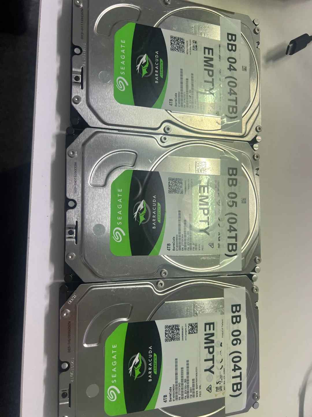 씨게이트 바라쿠다 4TB HDD 3개