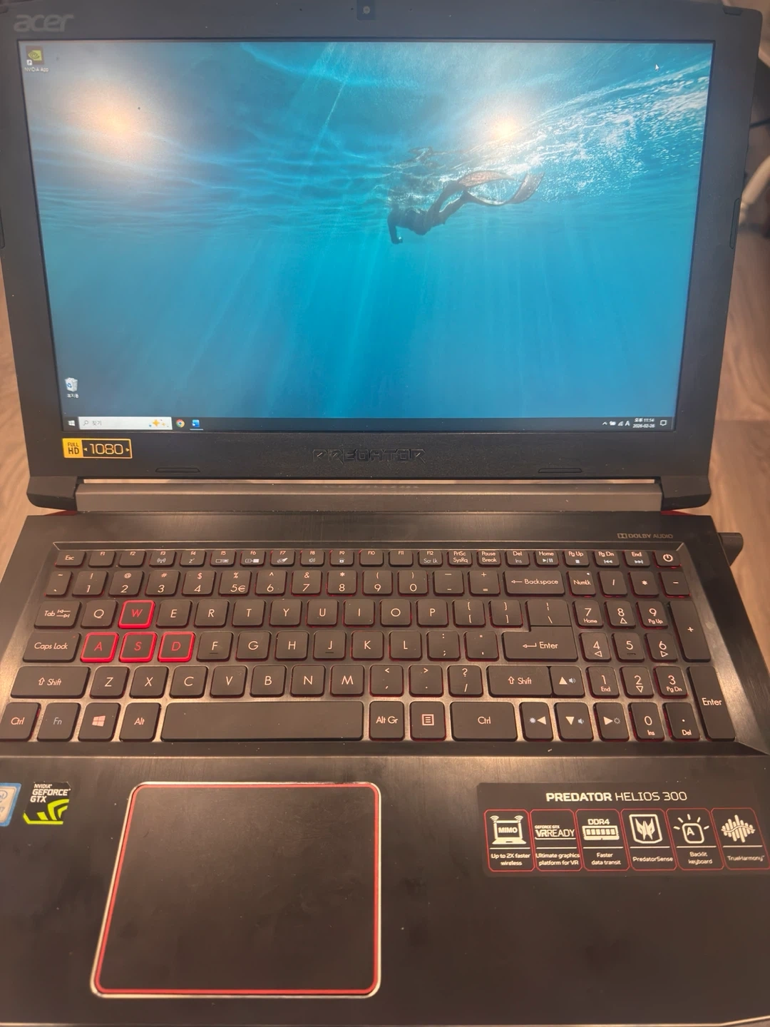 Acer Predator Helios 300 게이밍 노트북