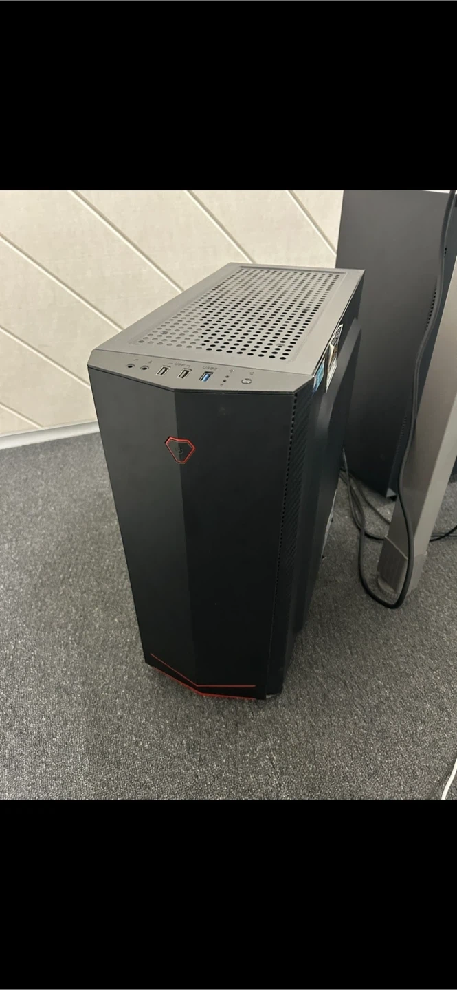 게이밍 PC 본체 / RX6600 8GB/ 라이젠3200G / SSD / 롤•서든•배그 가능