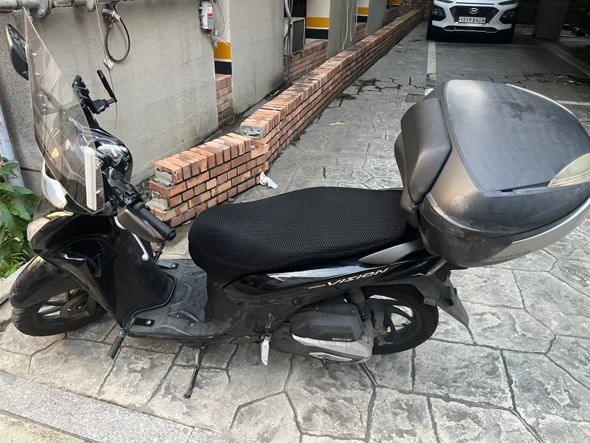 혼다 비전 110cc 블랙 스쿠터