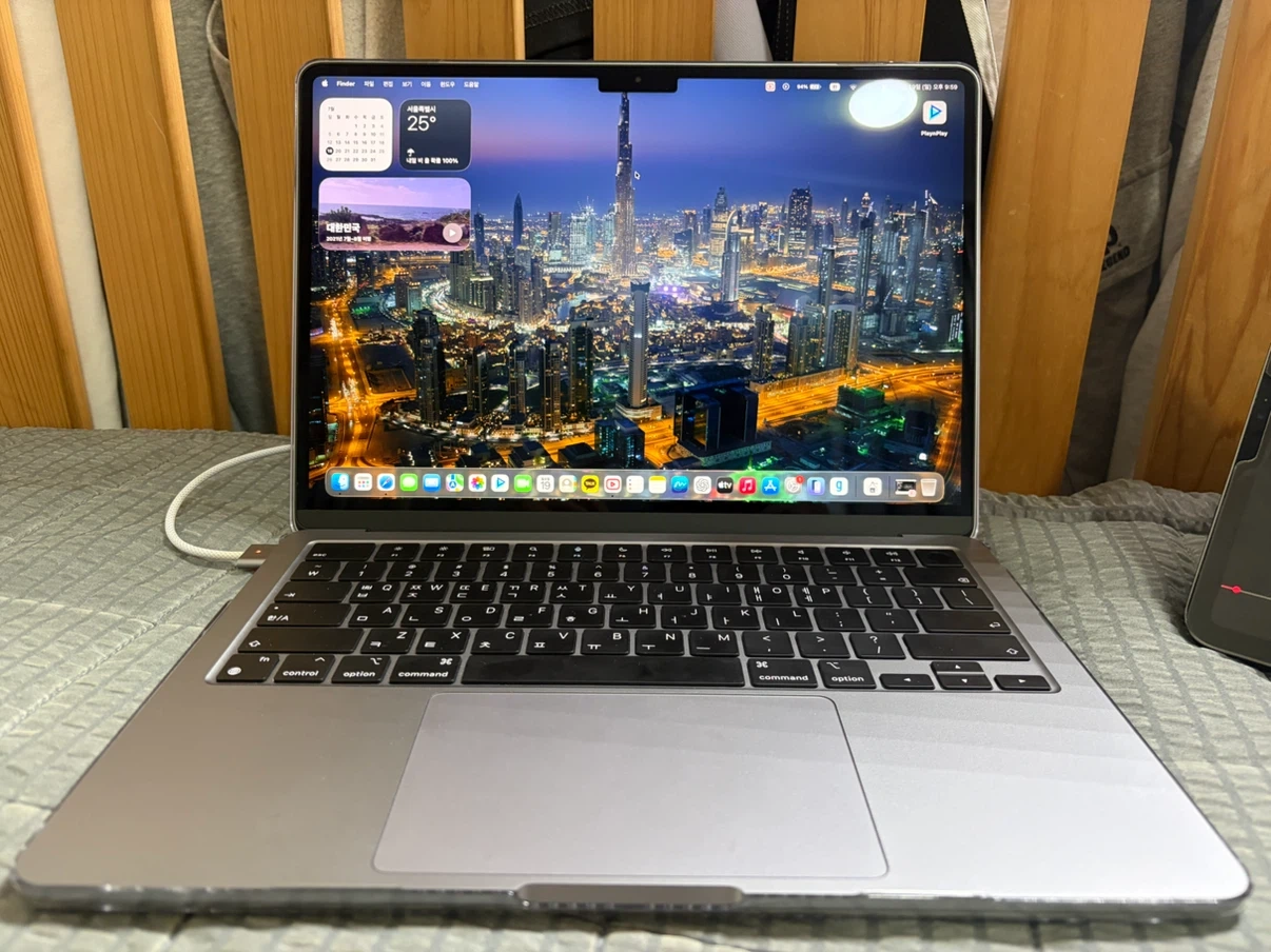 맥북에어 M2 13 8/256gb 배터리 100%