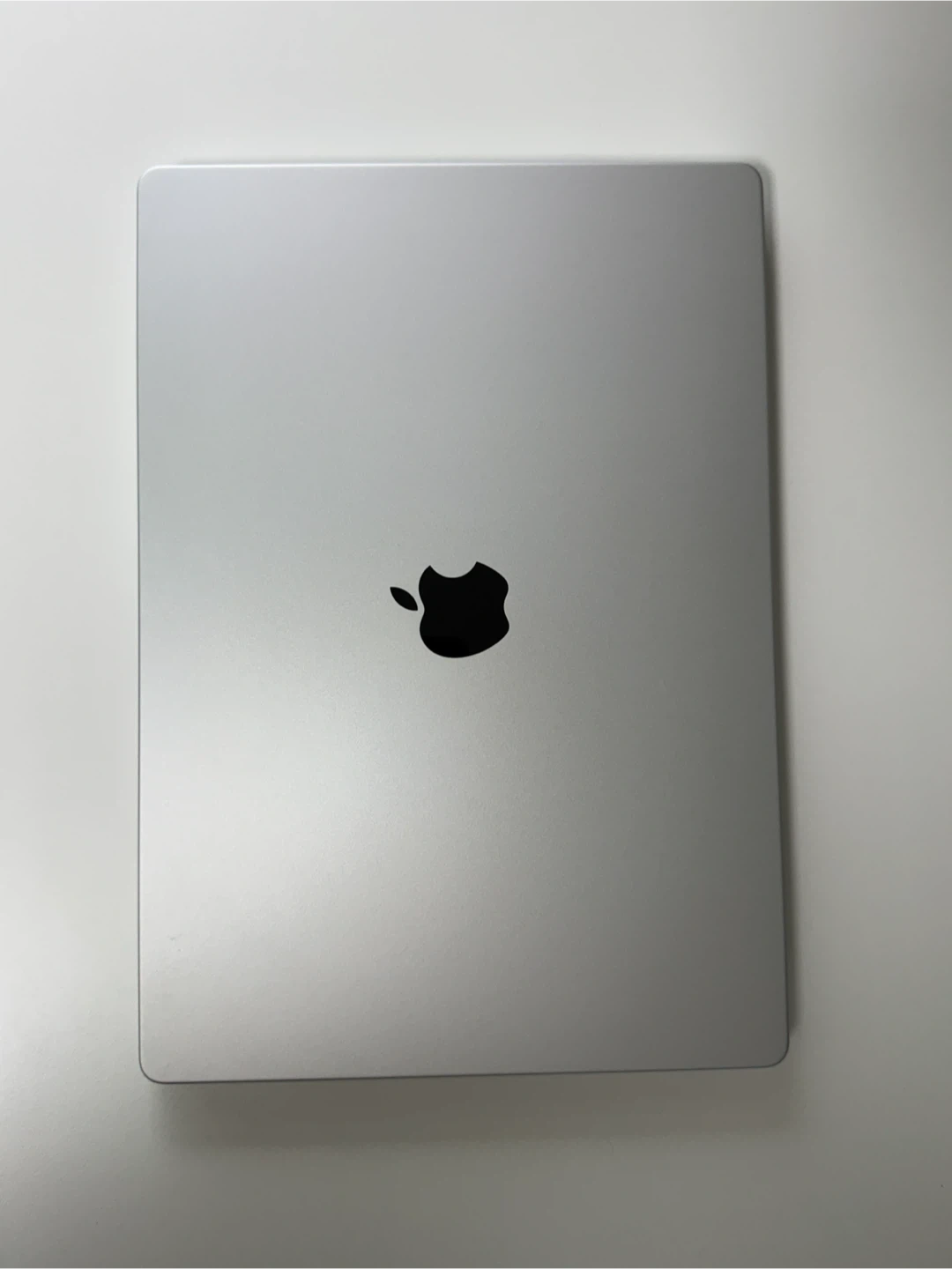 맥북프로 16인치 M2 PRO 1TB 팝니다.