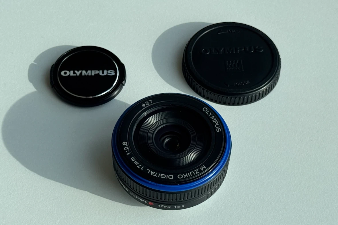 올림푸스 M.ZUIKO DIGITAL 17mm F2.8 팬케이크 렌즈