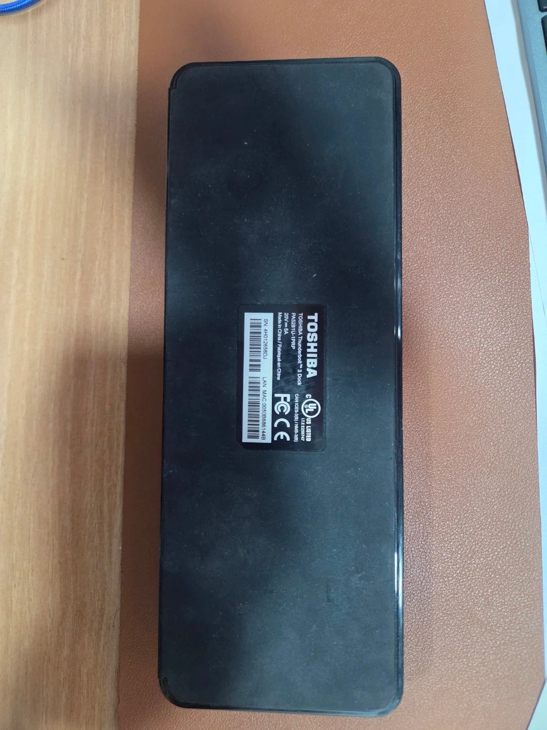 TOSHIBA 썬더볼트 3 독