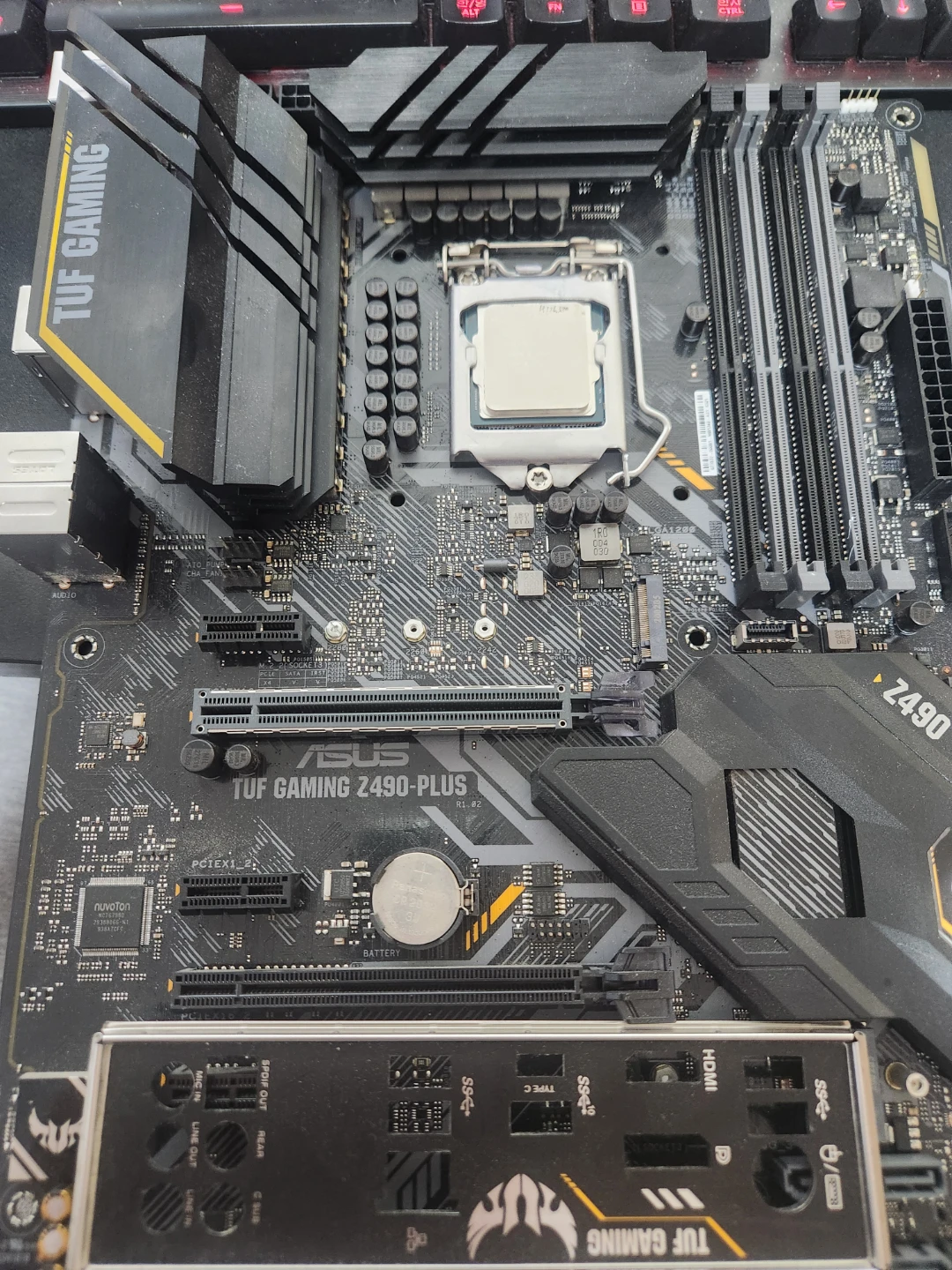 CPU ASUS TUF GAMING Z490-PLUS + I7 11700F TUF GAMING Z490-PLUS