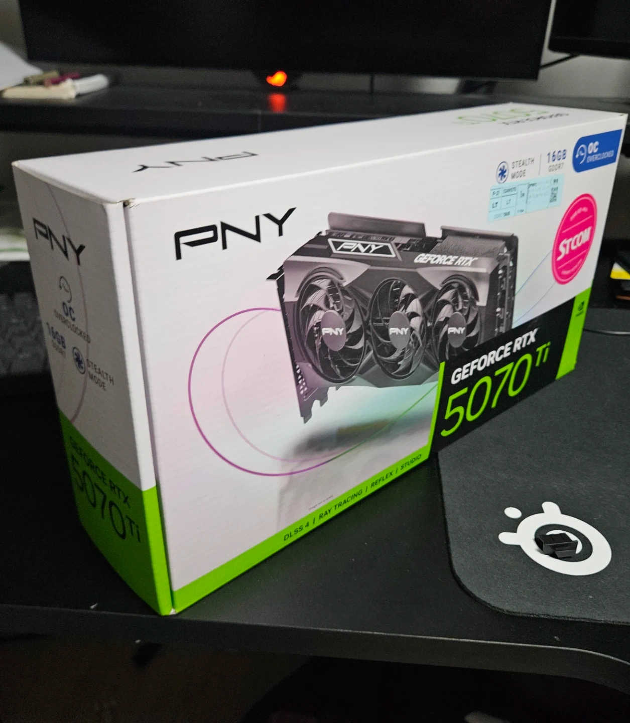 PNY 지포스 RTX 5070 Ti 그래픽카드(풀박스)