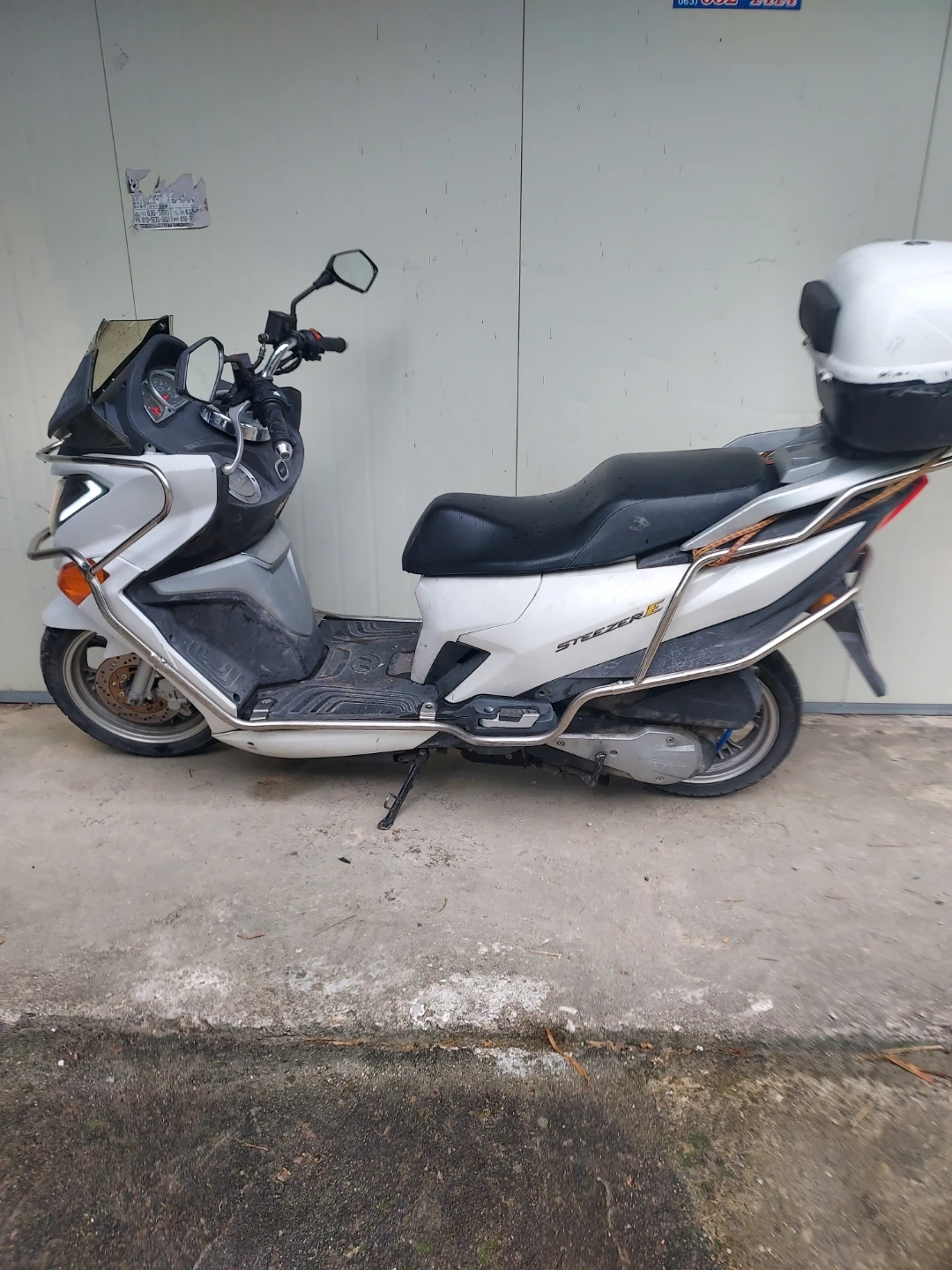 SYM 스티즈 125cc 스쿠터 화이트