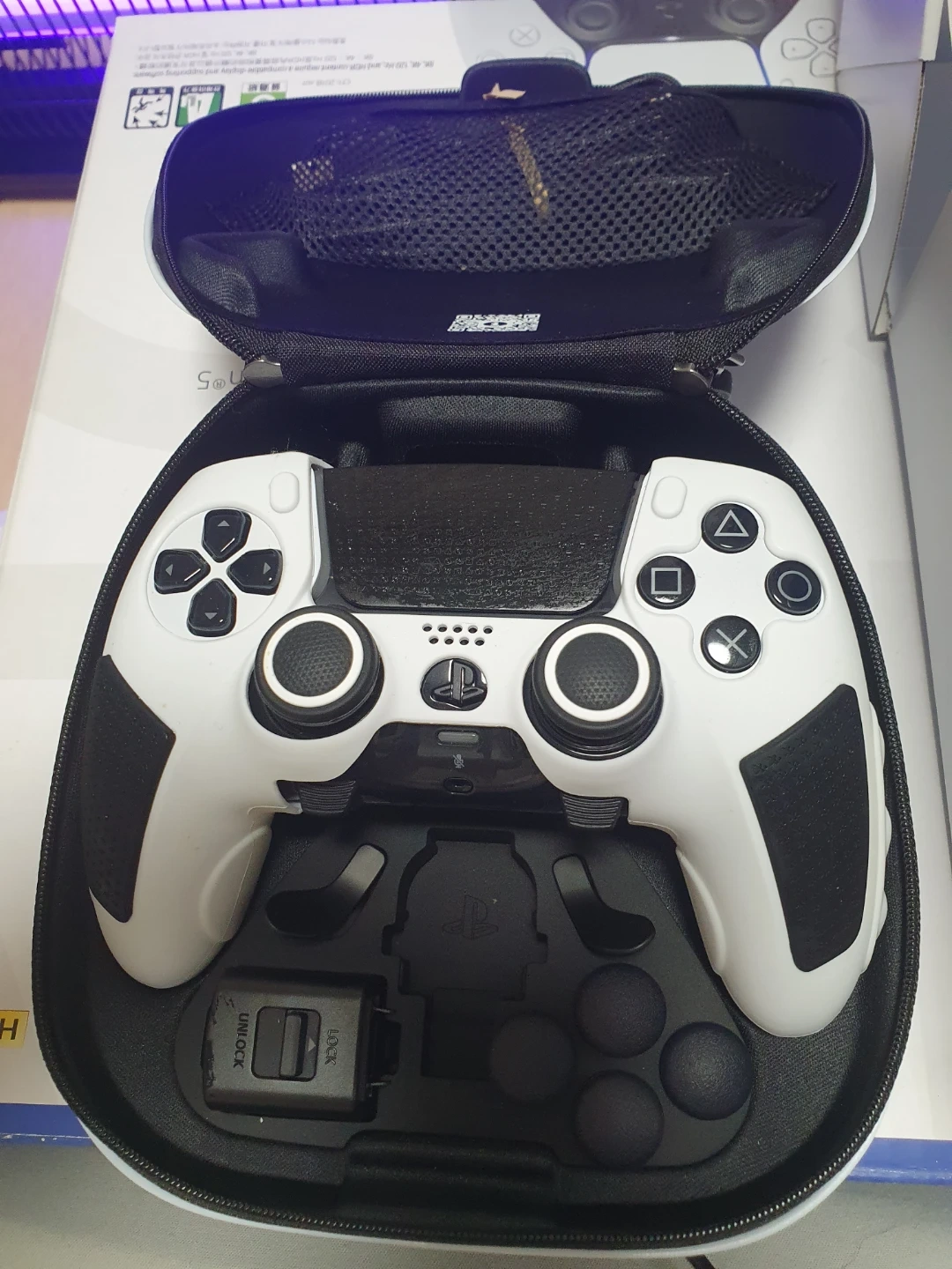 PS5 듀얼센스 엣지 화이트 컨트롤러