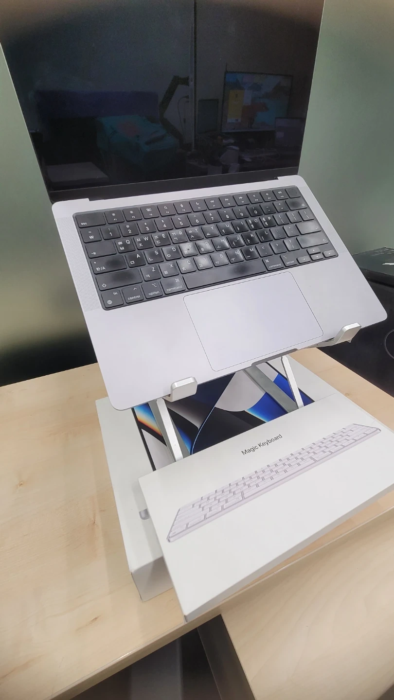 Apple MacBook Pro 14인치 M1 Pro 16GB RAM 1TB