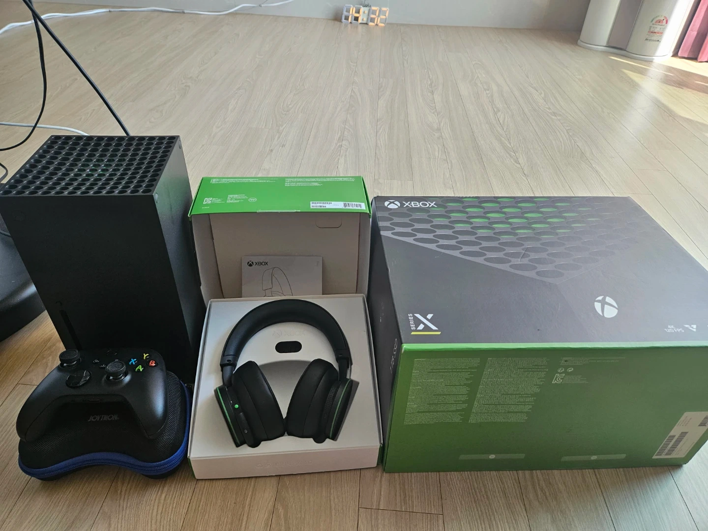 엑스박스 Xbox Series X 1TB 풀박스 + 컨트롤러 + 헤드셋